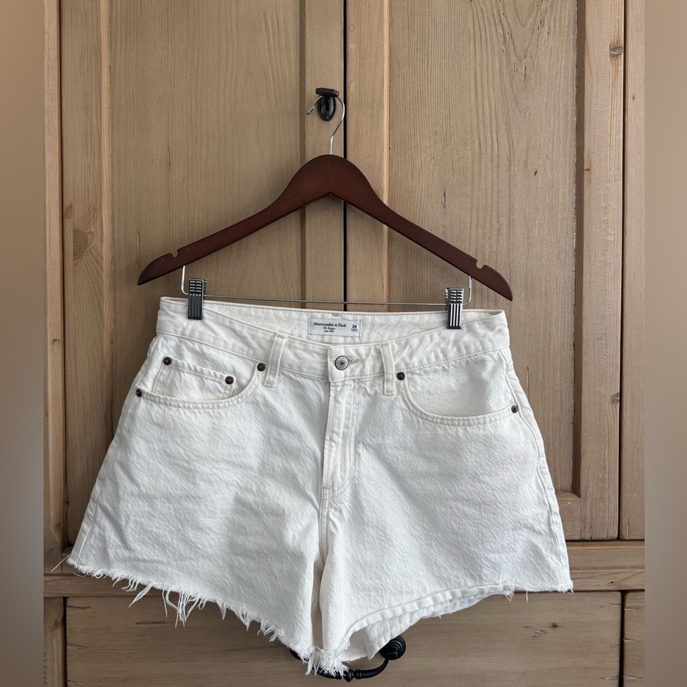 Abercrombie & Fitch Baggy Low Rise (Curve Love) Denim Shorts